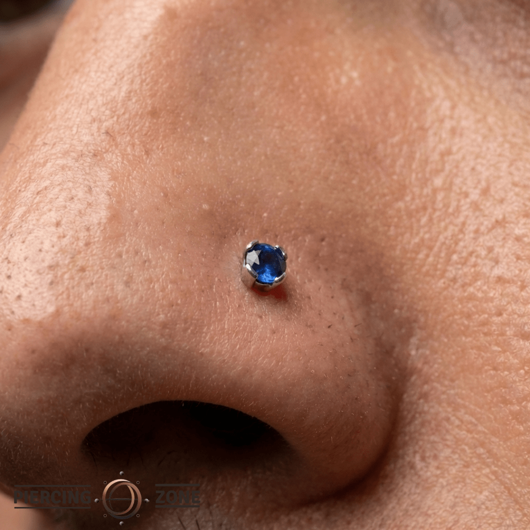 Peekaboo – Sandblasted London Blue Topaz – 14K Gold Threadless End - piercing - zone.com