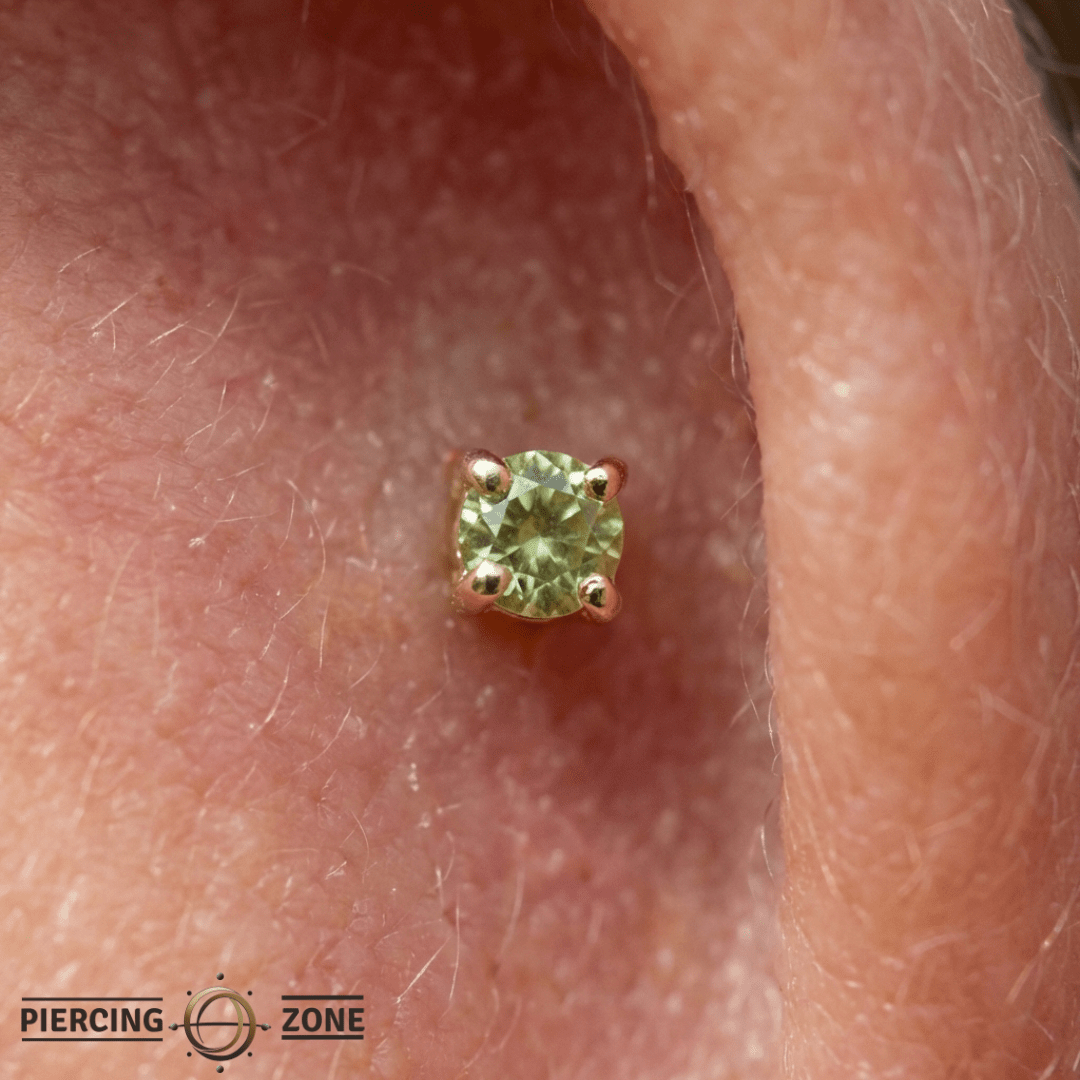 Peridot Prong – Vibrant Gem – 14K Gold Threadless End - piercing - zone.com