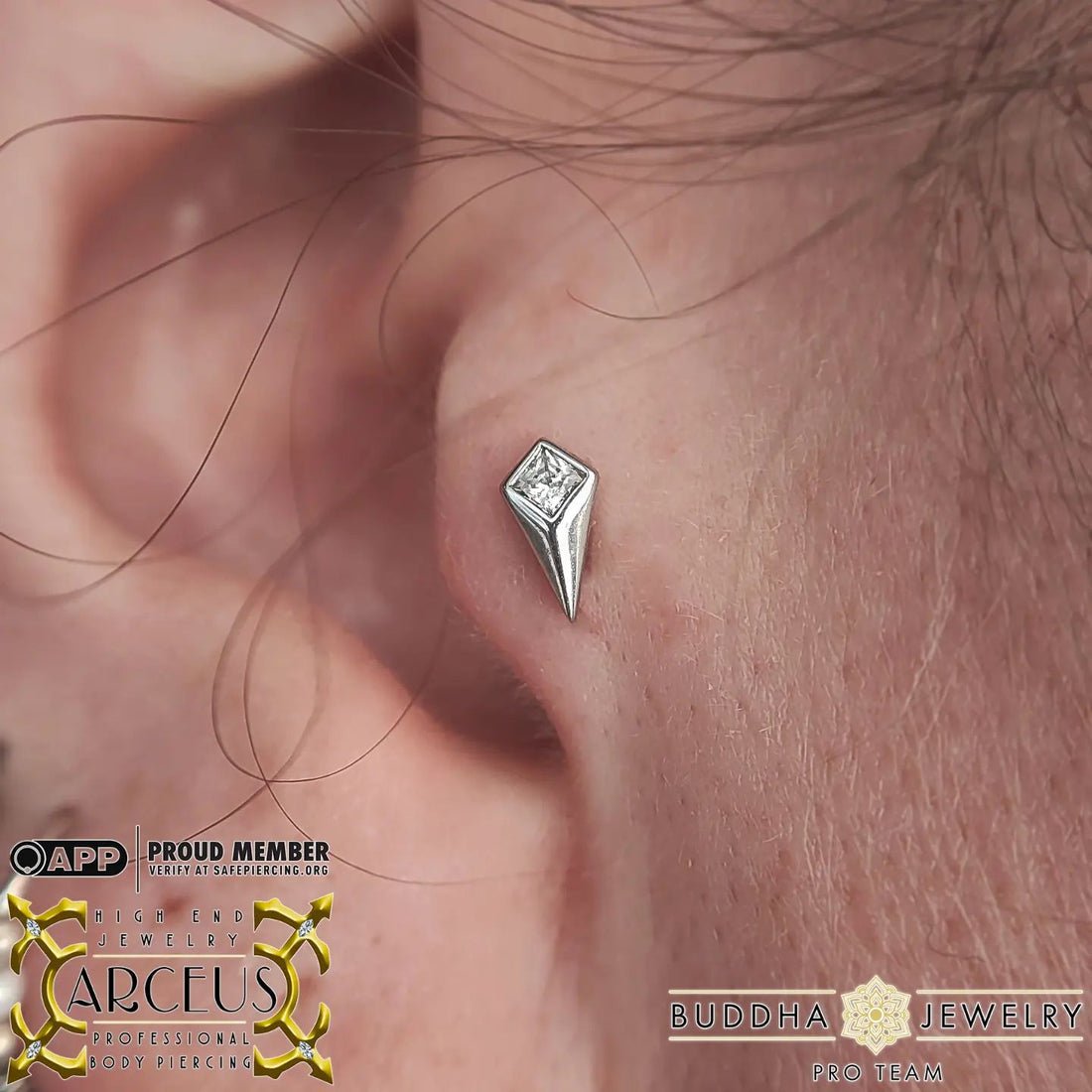 Chelsea – 14K Gold Princess-Cut CZ Threadless End