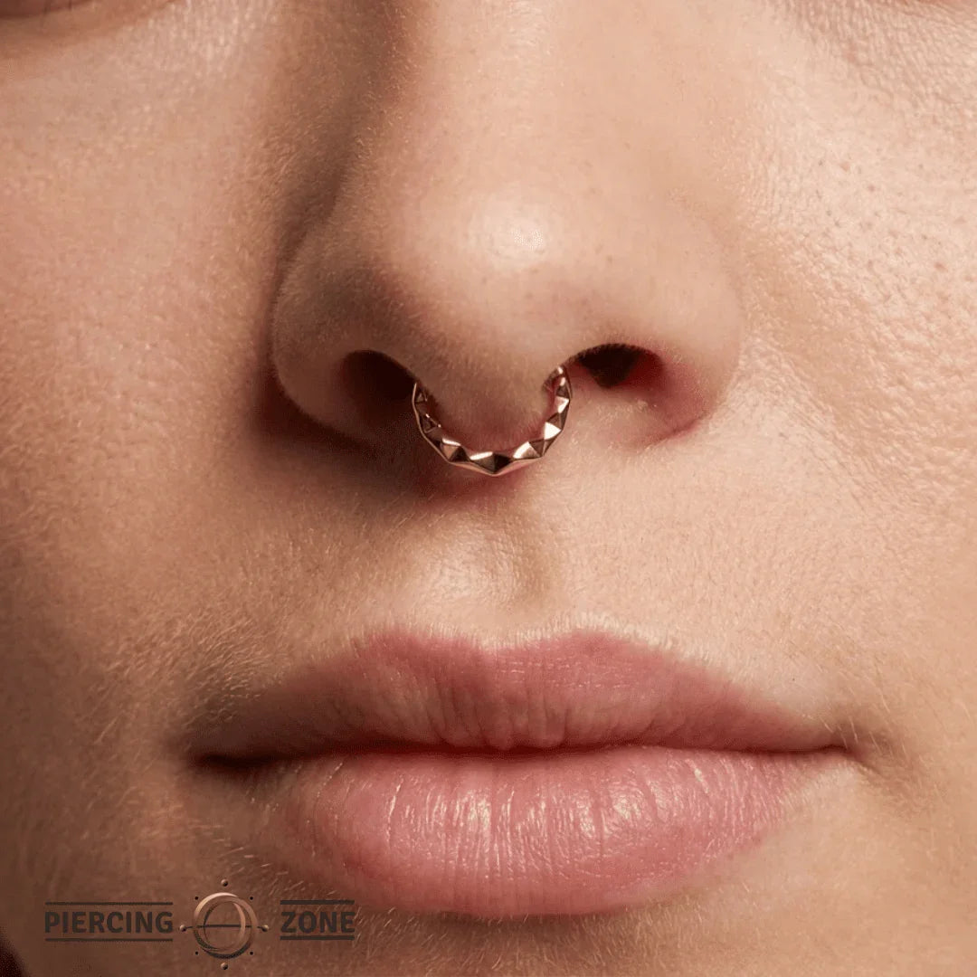 Polygon Seamless Ring – 14K Gold Geometric Cup & Divot Design - piercing - zone.com