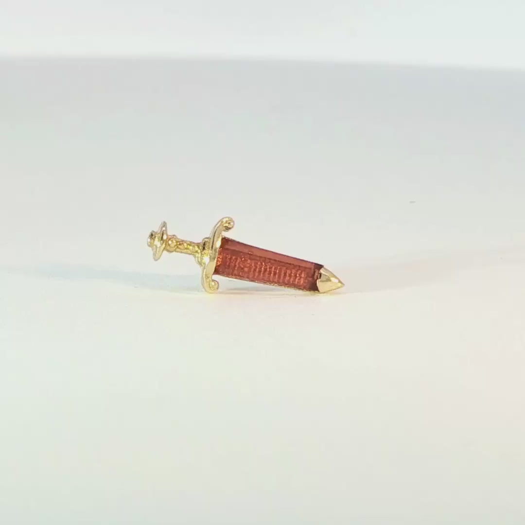 Spellbound Garnet – 14K Gold Threadless End - piercing-zone.com