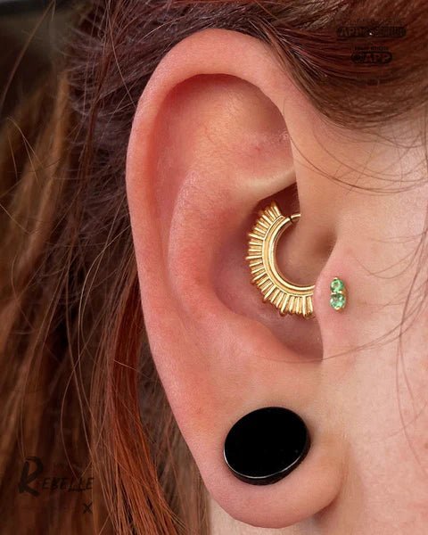 QueenBey Seamless Ring – 14K Gold Cup & Divot Style - piercing - zone.com