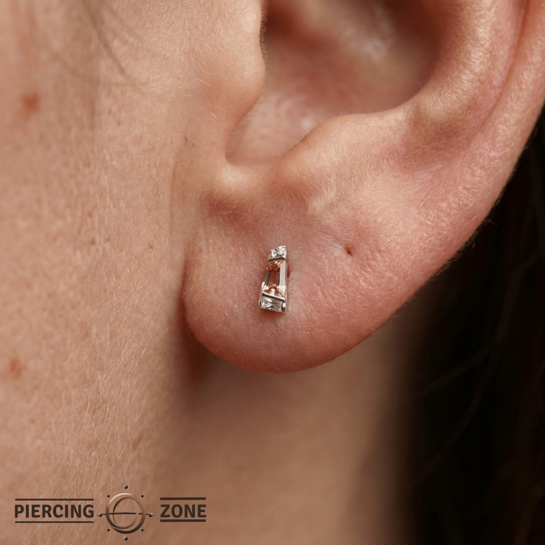 Saboteur – Orange Garnet – 14K Gold Threadless End - piercing - zone.com