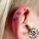 Scene Hammered Disk – Black Rhodium – 14K Gold Threadless End - piercing - zone.com
