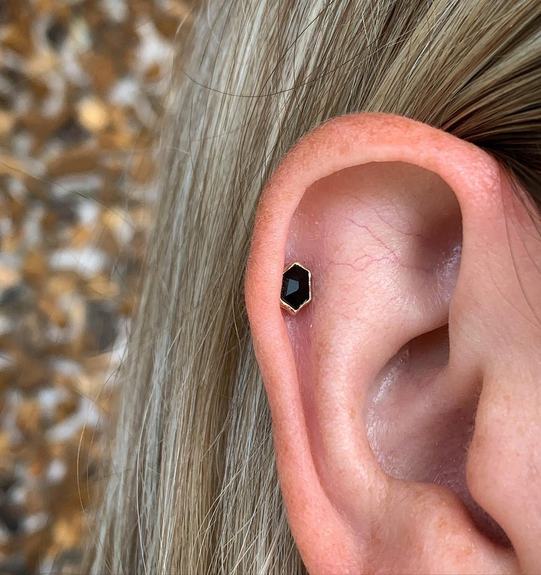 Pump Up The Volume – Black Agate – 14K Gold Threadless End