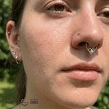 Seamless Ring with Beaded Heart – 14K Gold Textured Heart Accent - piercing - zone.com