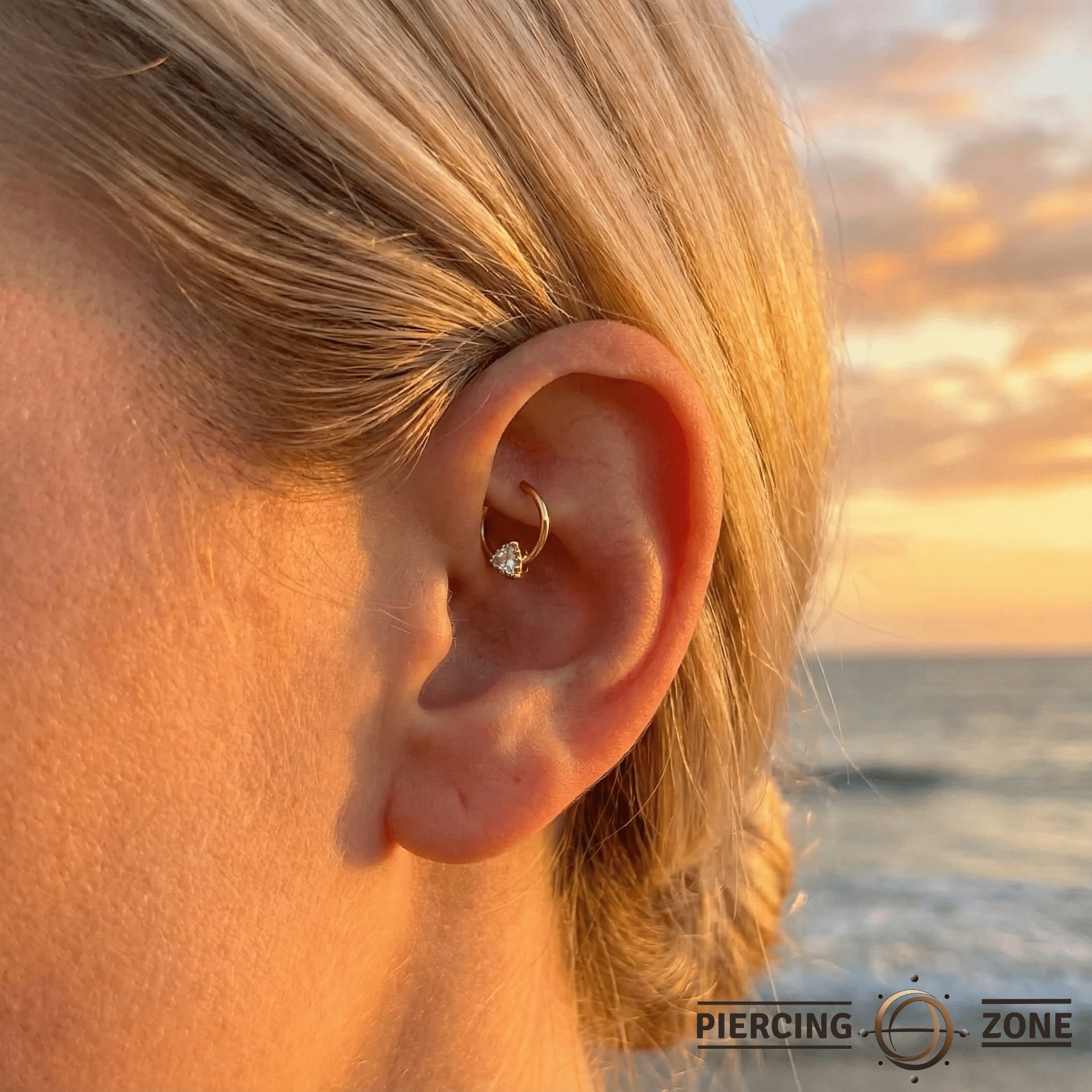 Seamless Ring With Fixed Charming Triangle Prong – 14K Gold Geometric Accent Design - piercing - zone.com