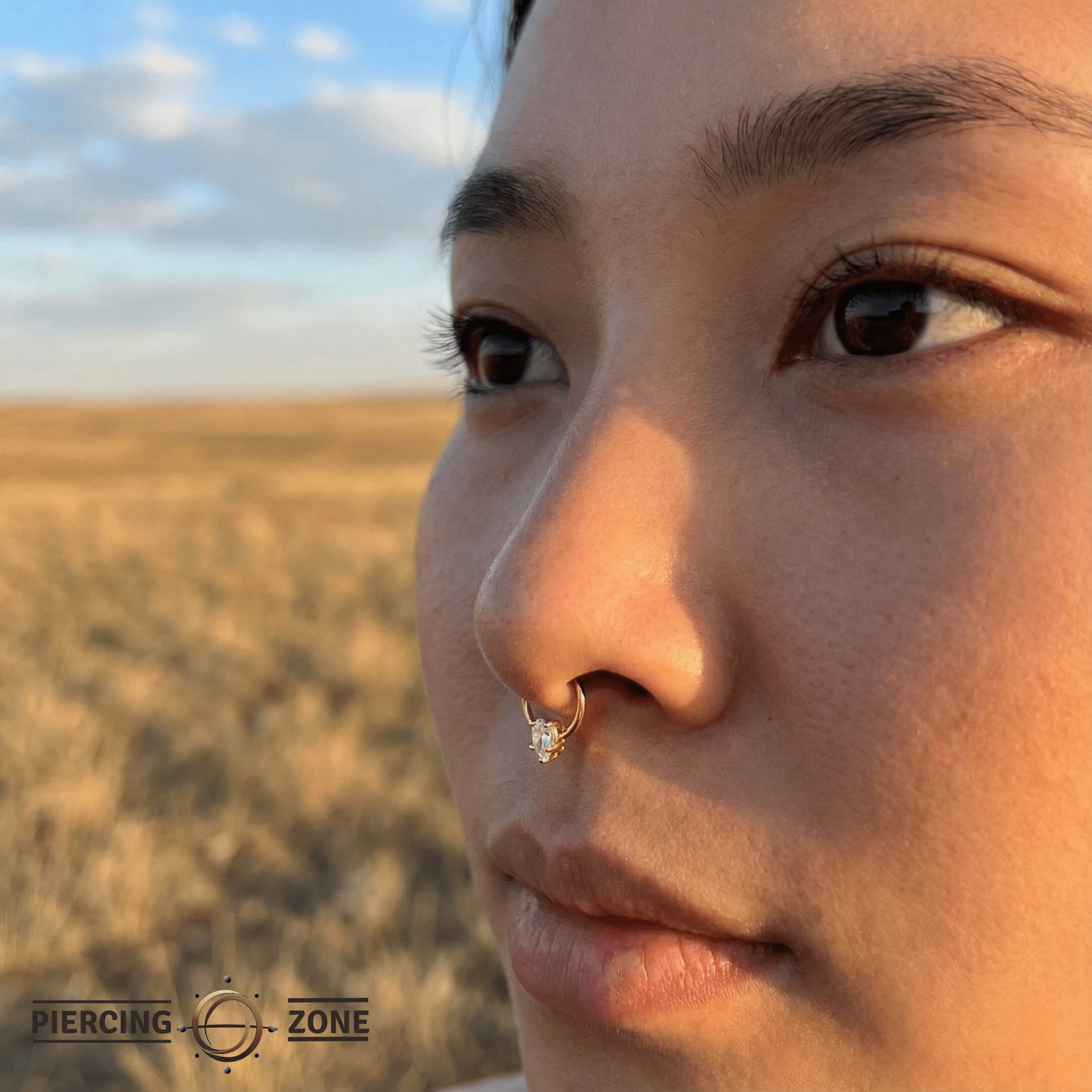 Seamless Ring With Fixed Pear – 14K Gold Pear - Cut Gem Accent - piercing - zone.com