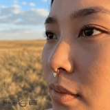 Seamless Ring With Fixed Pear – 14K Gold Pear - Cut Gem Accent - piercing - zone.com