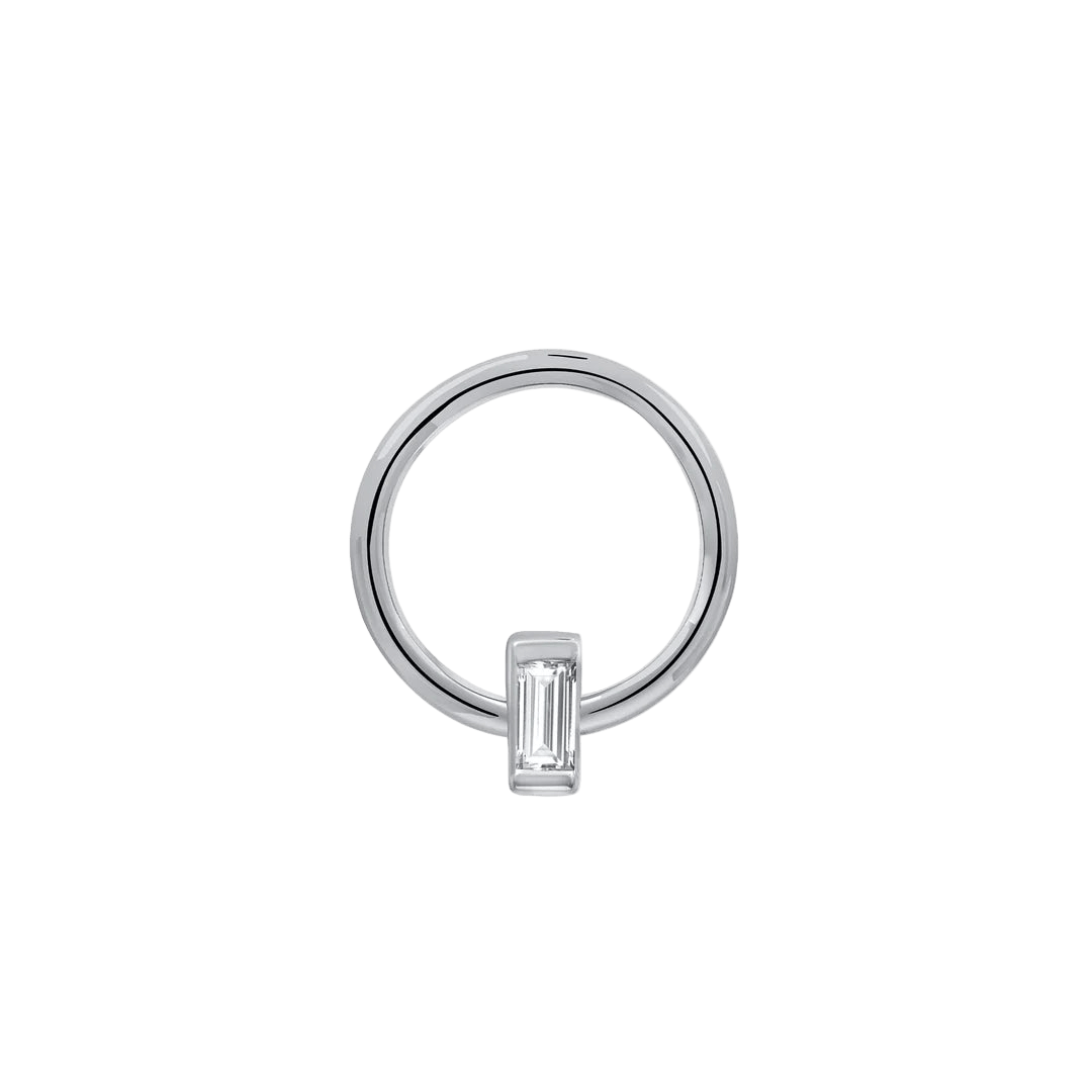 Seamless Ring with Vertical Fixed Baguette – 14K Gold Sculpted Baguette Design - piercing - zone.com