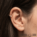 Seamless Ring with Vertical Fixed Baguette – 14K Gold Sculpted Baguette Design - piercing - zone.com