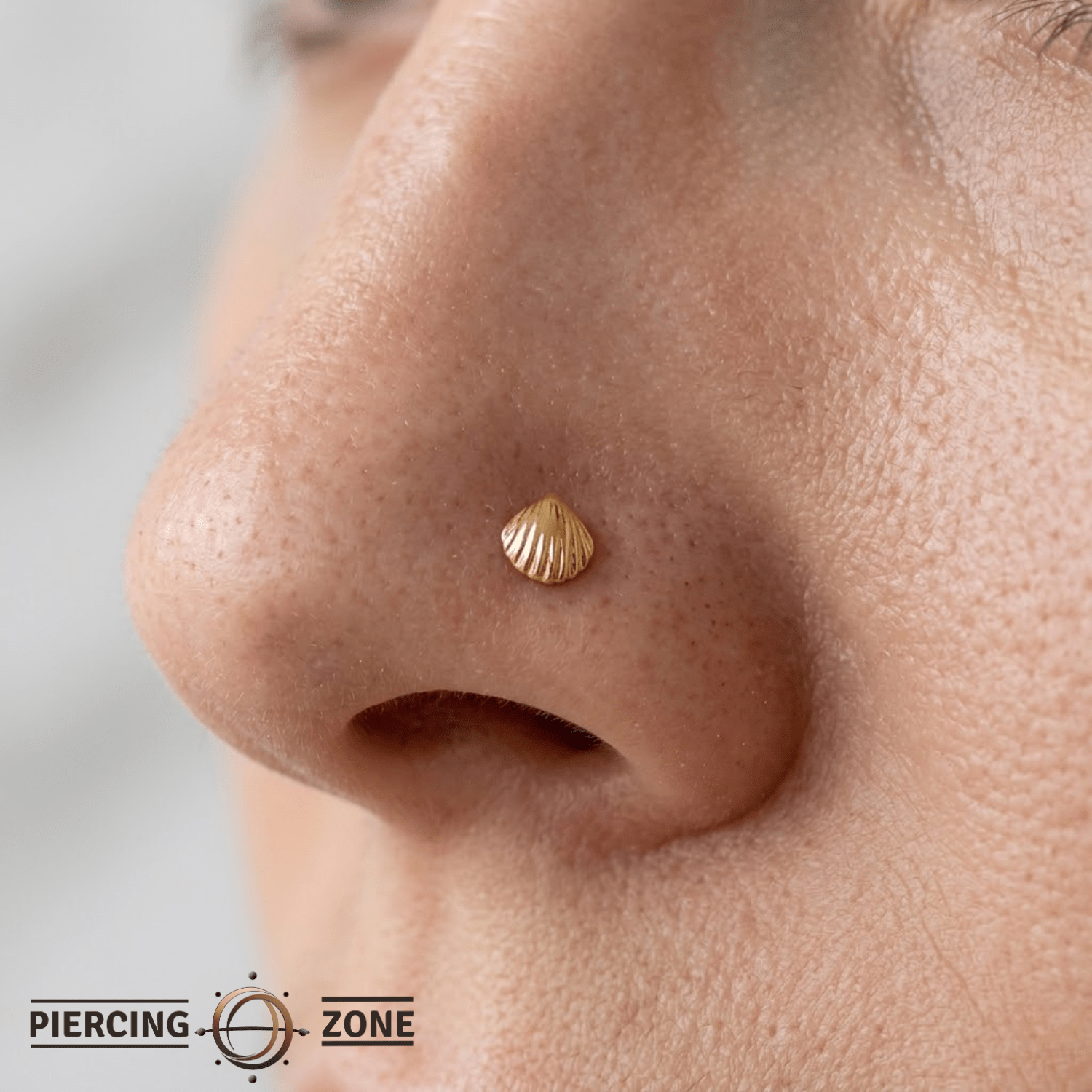 Shell Treasure – Ocean Shell – 14K Gold Threadless End - piercing - zone.com