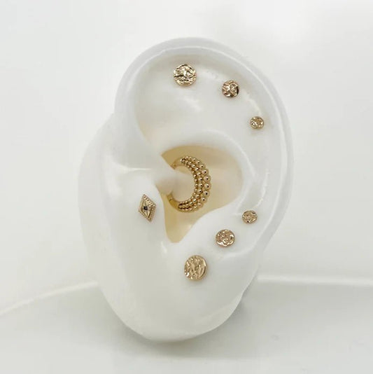HAMMERED DISK - SOLID 14KT GOLD - THREADLESS END piercing-zone.com