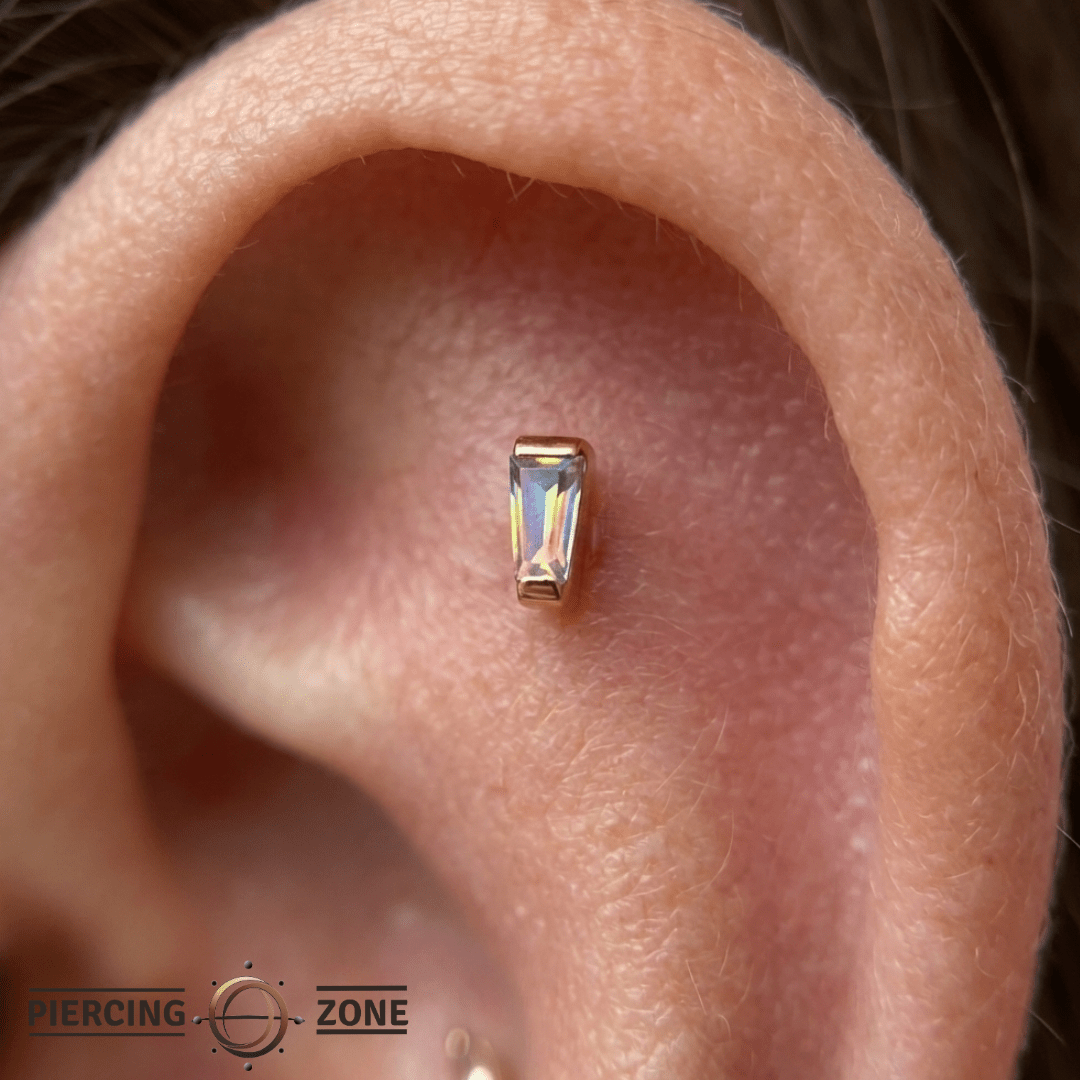 Tapered Baguette – Mercury Mist Topaz – 14K Gold Threadless End - piercing - zone.com