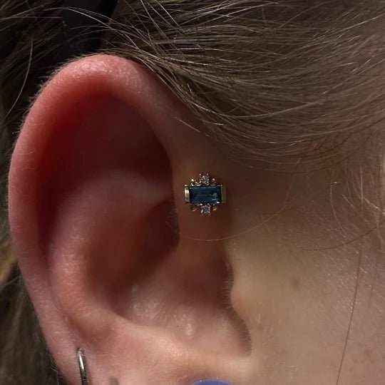 Tina – Blue CZ Cluster – 14K Gold Threadless End - piercing - zone.com