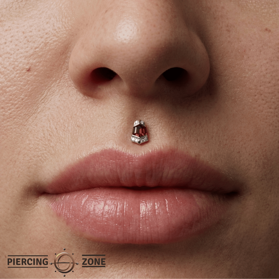 Vera – Garnet – 14K Gold Threadless End - piercing - zone.com