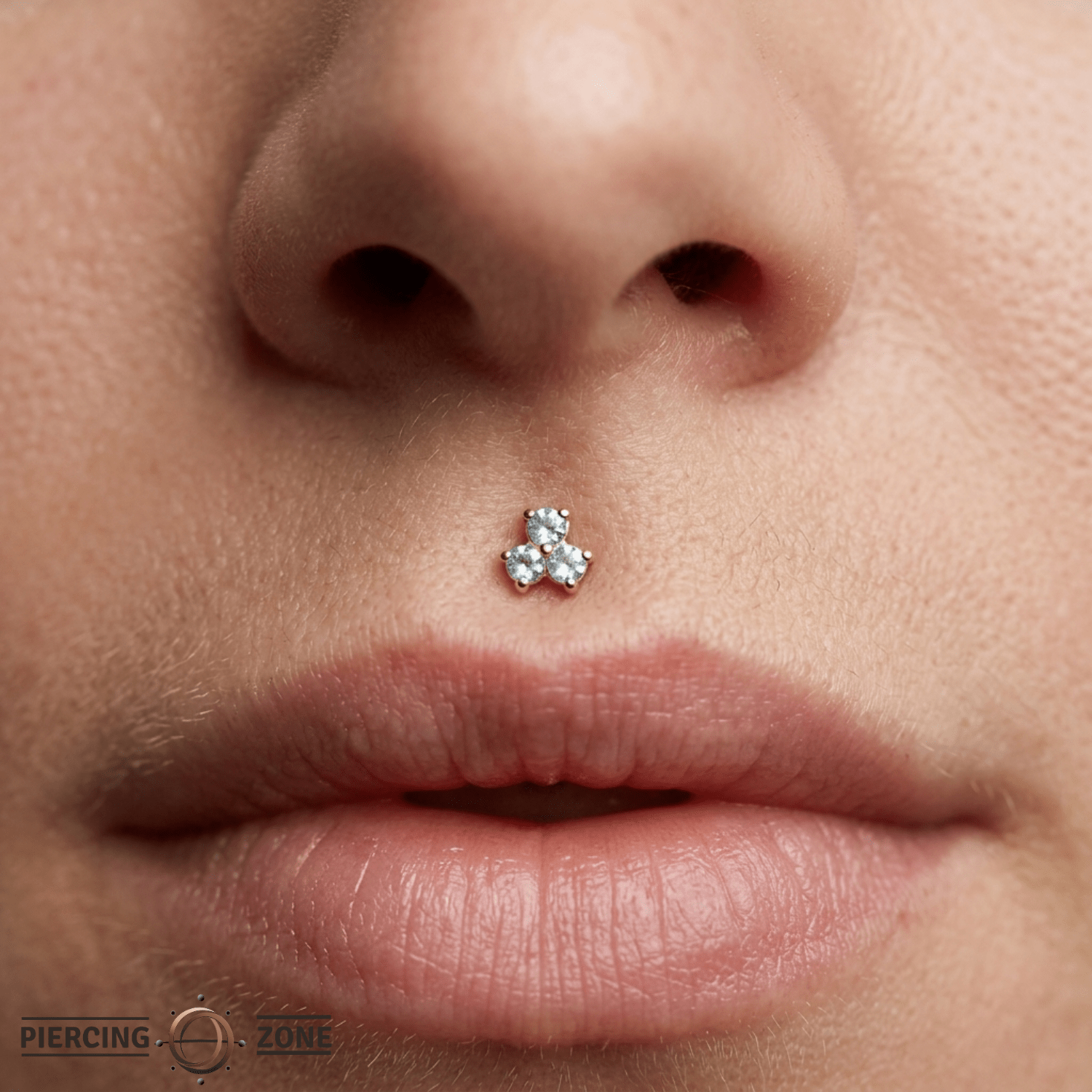 Vida – 3 - Stone Gem Cluster – 14K Gold Threadless End - piercing - zone.com
