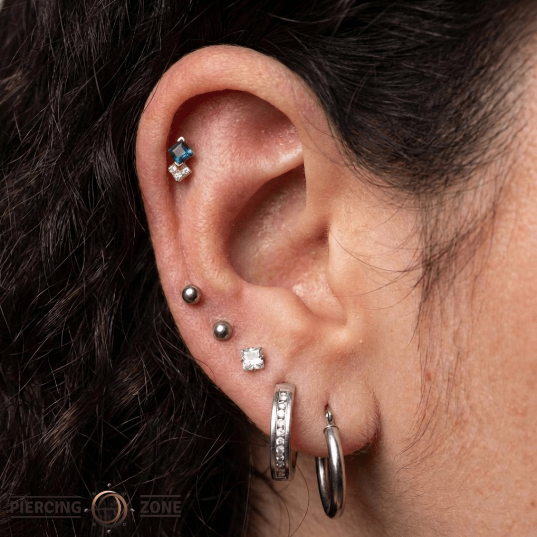 Vivienne – London Blue Topaz & CZ Cluster – 14K Gold Threadless End - piercing - zone.com